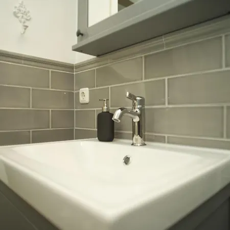 アパート Ferienwohnung Mit Seeblick Im Haus Wizlaw ゼリン