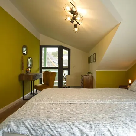 アパート Ferienwohnung Mit Seeblick Im Haus Wizlaw ゼリン