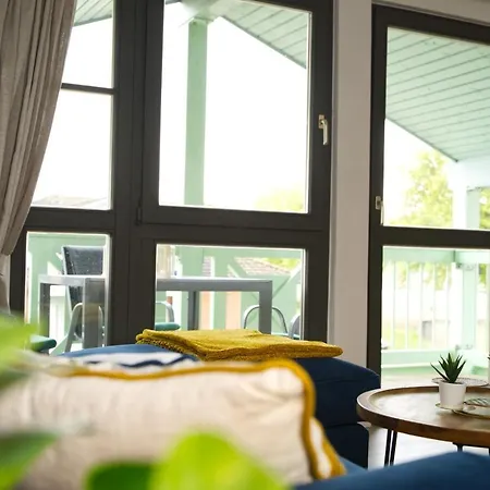 Ferienwohnung Mit Seeblick Im Haus Wizlaw アパート ゼリン